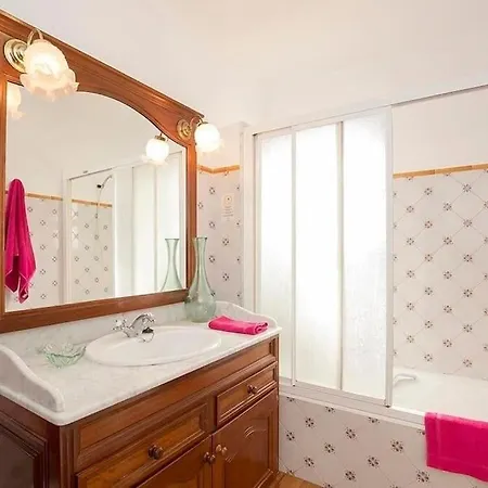 Near By Renthousing Villa *